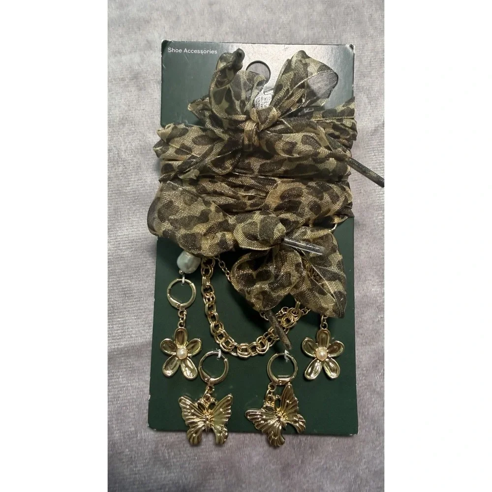 Wild Fable Sneaker Accessory Set Leopard Laces Butterfly Charms‎ Gold Chain NWT